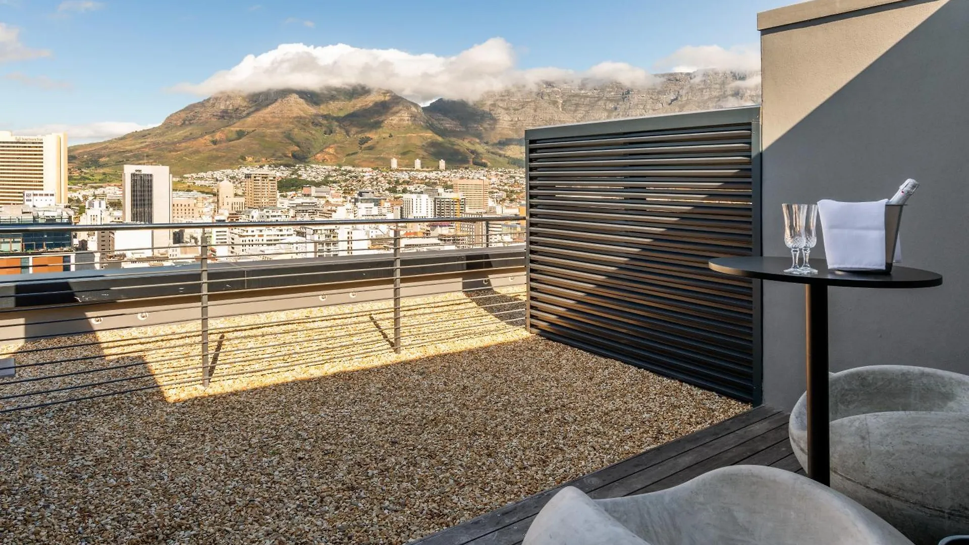 Daire De Waterkant Luxury By Nivar Cape Town