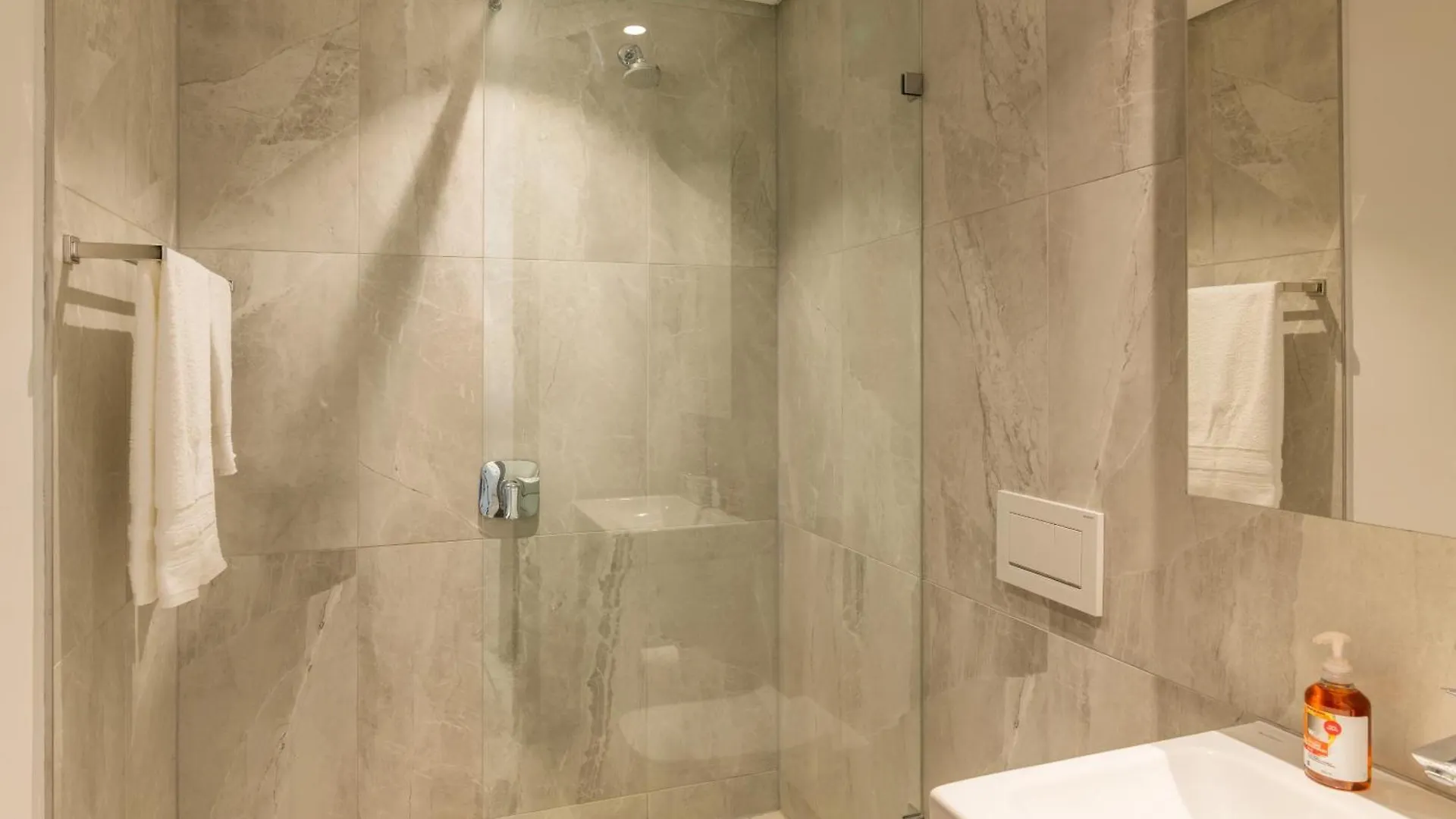 Daire De Waterkant Luxury By Nivar Cape Town